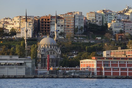 Turkey, Istanbul, Tophane district, the Museum of Modern Art (Istanbul Modern) in the ferry terminal and the mosque Nusretiye