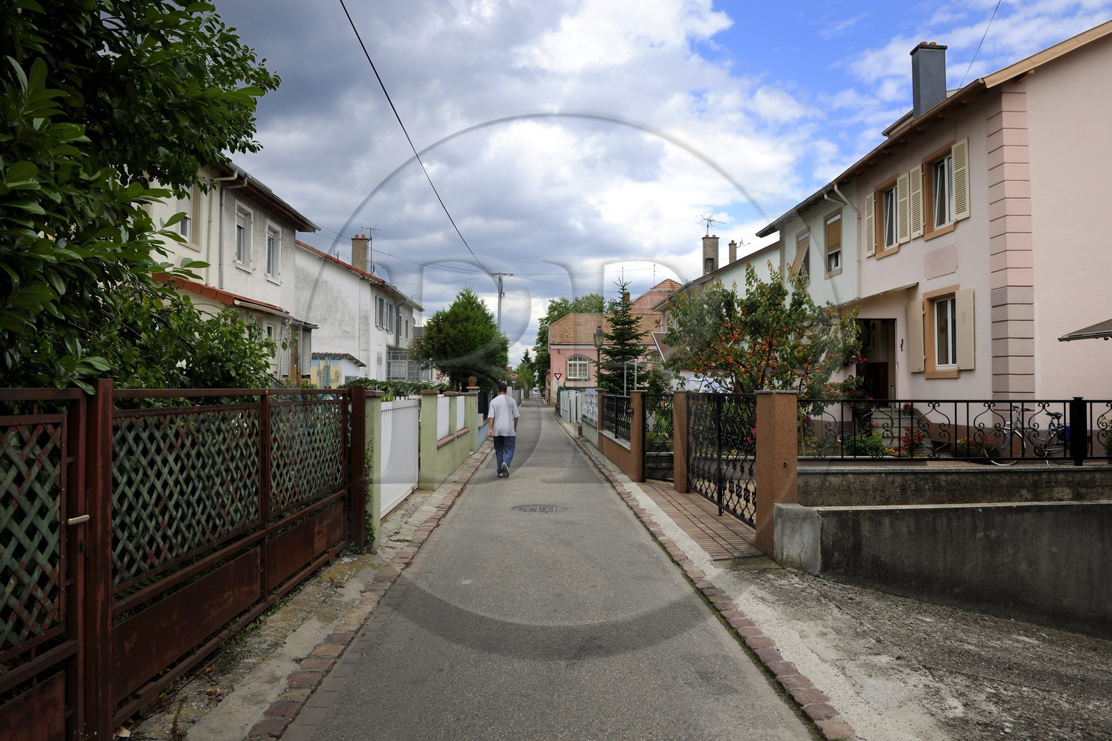 France, Haut Rhin, Mulhouse, la Cite ouvriere (working class housing), passage de Lauriers