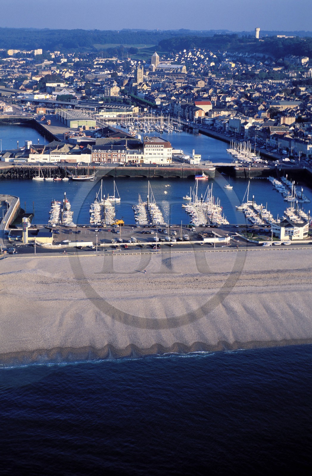 France, Seine-Maritime (76), Pays de Caux, Côte d'Albâtre, Fécamp (vue aérienne)