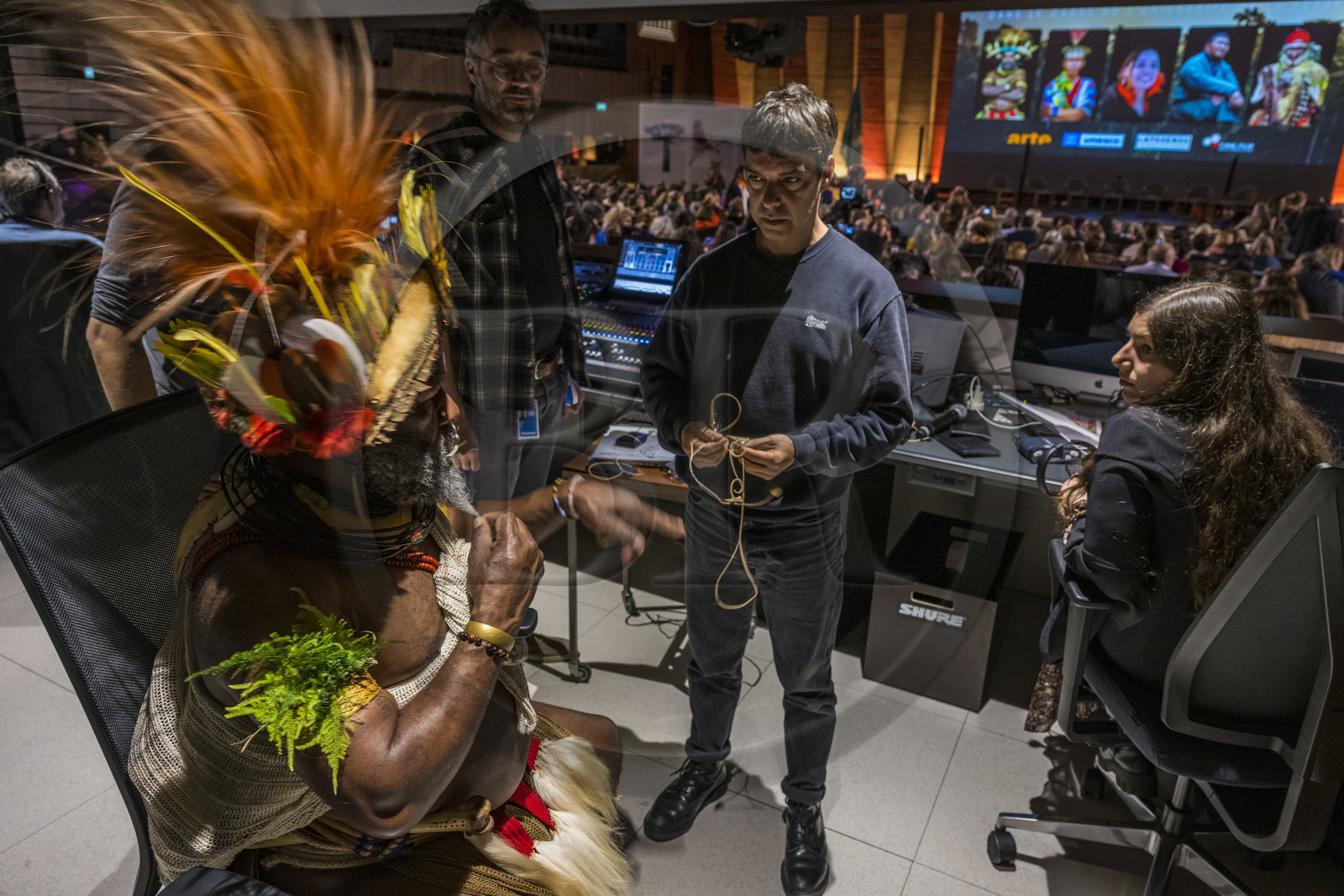 France, Paris (75), siège de l'UNESCO, conférence à l'Université de la Terre du 25 novembre 2022, le chef Papou Mundiya Kepanga