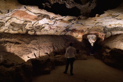 France, Dordogne, Perigord Noir, Vezere Valley, Montignac sur Vezere, Lascaux II caves, reconstitution of the prehistoric site and decorated cave listed as World Heritage by UNESCO