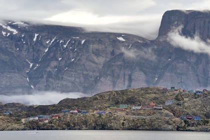 Greenland, west coast, Baffin bay, the town of Uummannaq clinging to the rock