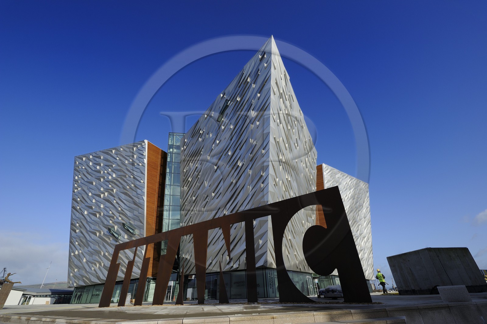 Royaume-Uni, Irlande du Nord, Belfast, quartier des docks de Queen's Island, le centre Titanic Belfast Experience