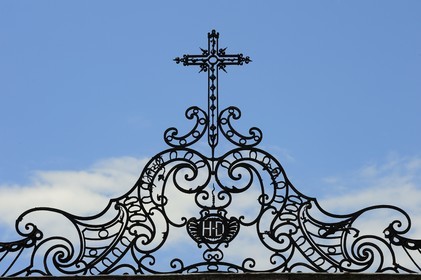 France, Saône et Loire (71), Tournus, détail du portail de l'Hôtel-Dieu