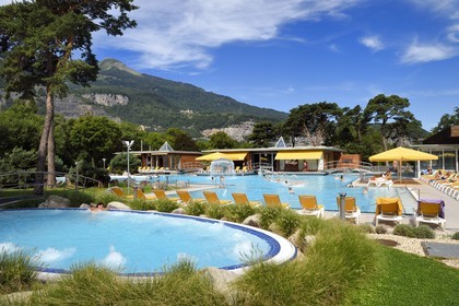 Suisse, Canton de Vaud, Lavey-les-Bains, les Bains de Lavey, bains thermaux