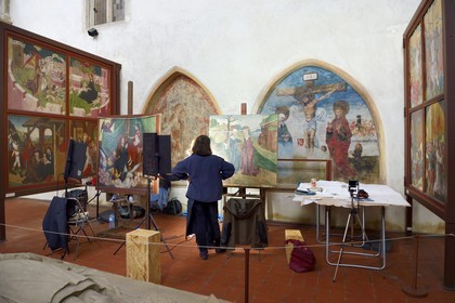 France, Haut-Rhin (68), Colmar, le musée Unterlinden, restauration du retable des Dominicains de Martin Schongauer