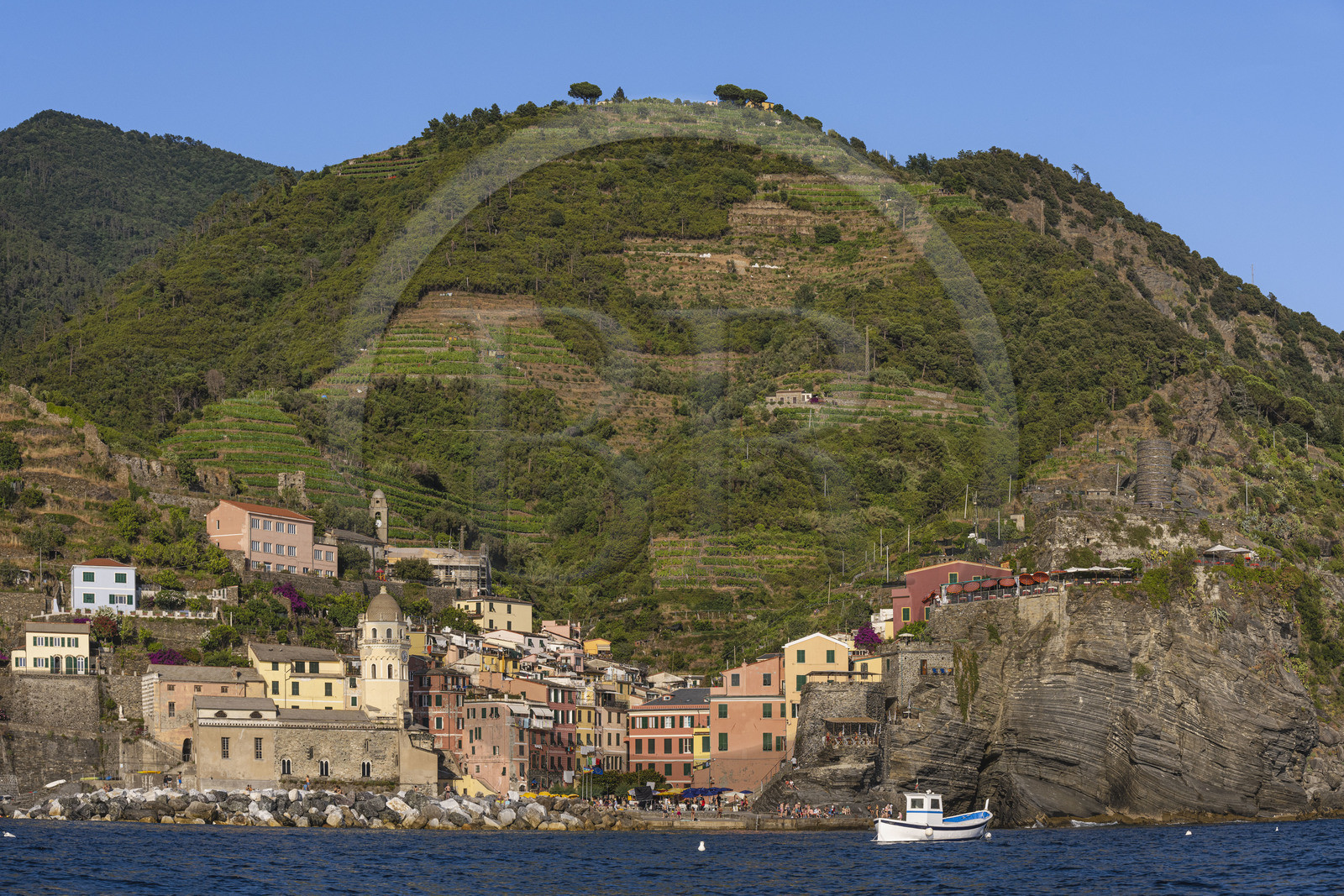 Italie, Ligurie, Cinque Terre, parc national des Cinque Terre classé Patrimoine Mondial de l'UNESCO, village de Vernazza