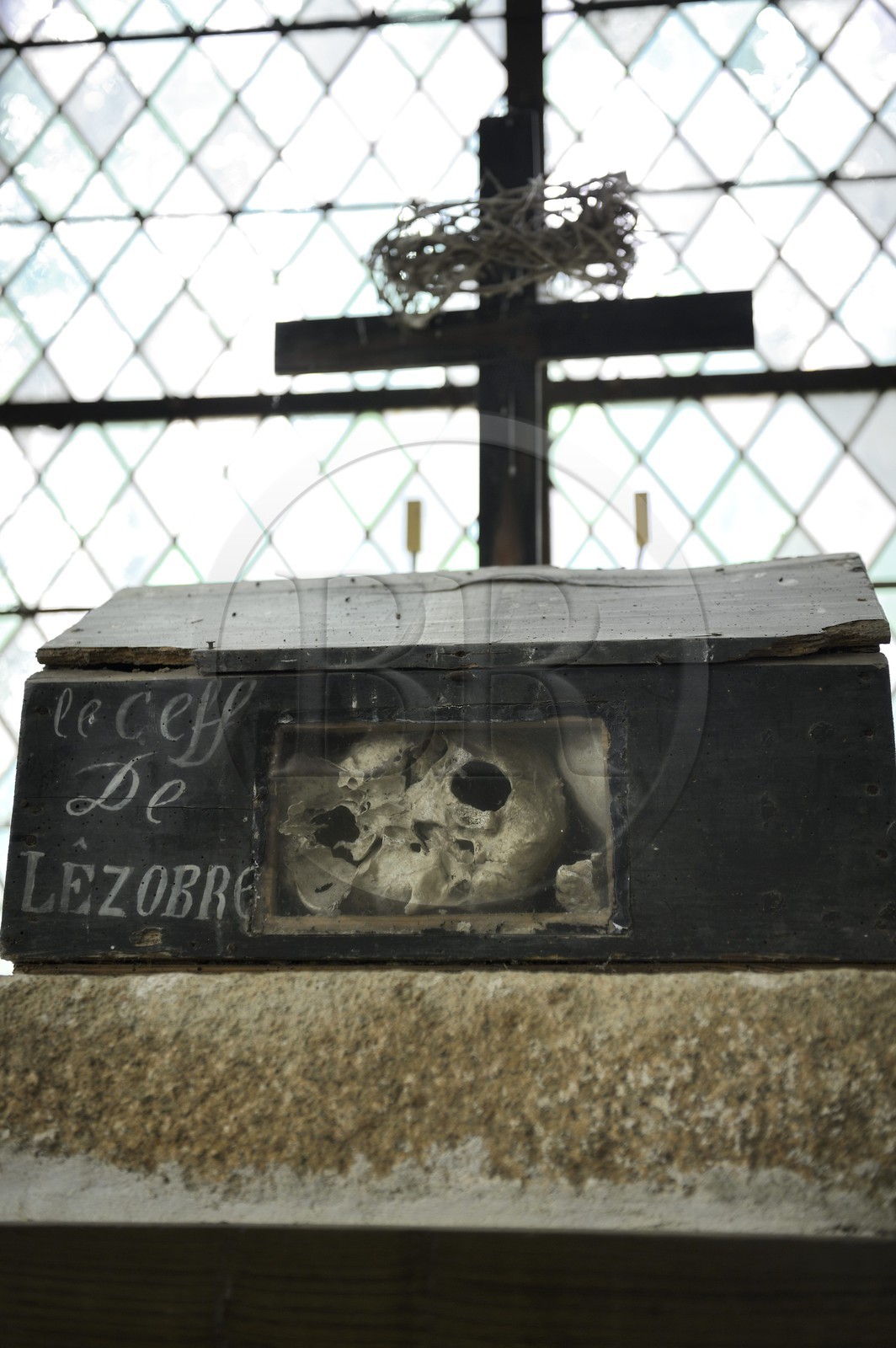 France, Cotes-d'Armor, Plouha, Kermaria an Iskuit chapel, reliquary containing the skull lord Lezobré (The Aubrays)