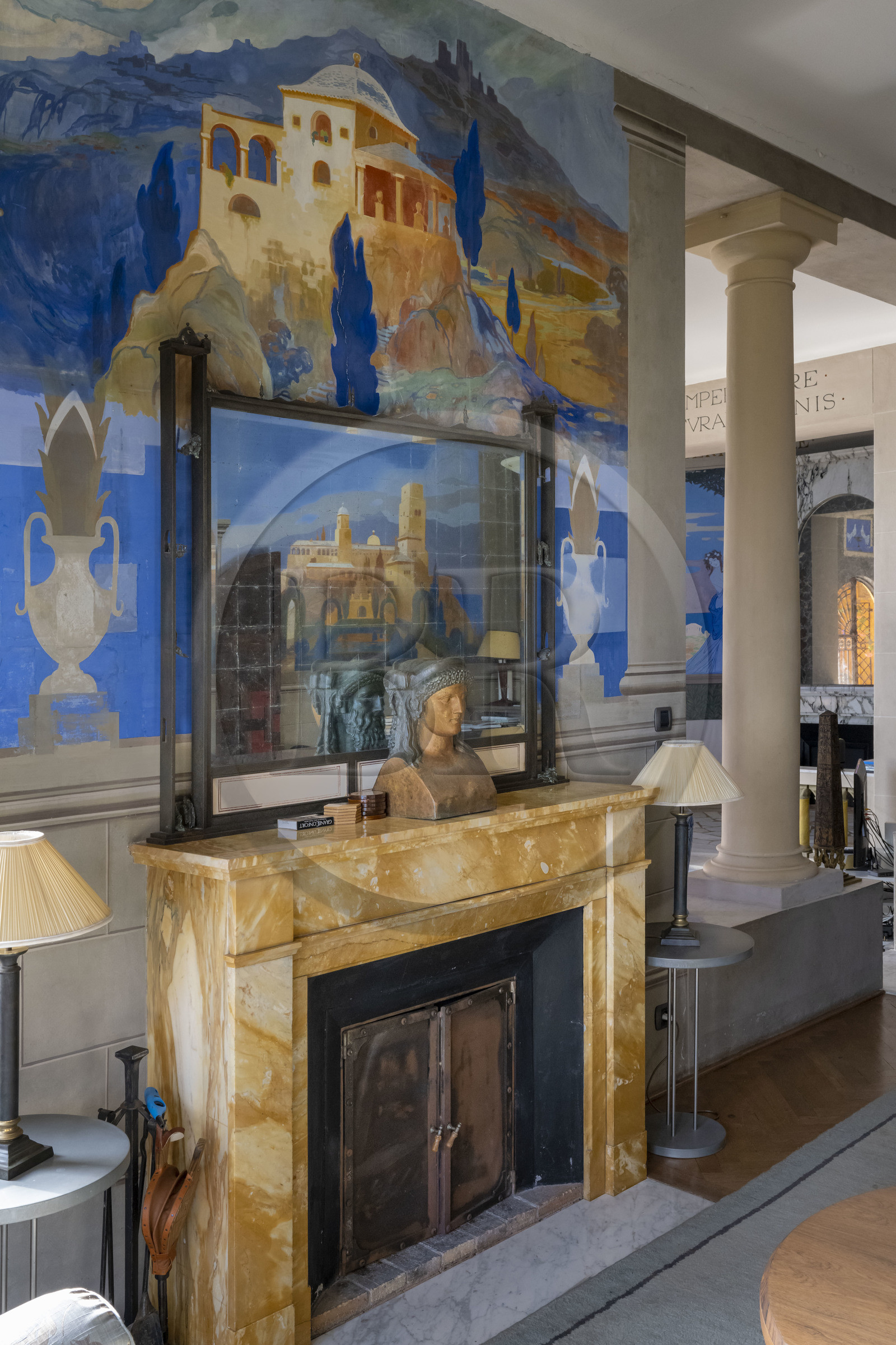 France, Alpes-Maritimes (06), Menton, Domaine des Colombieres, la villa des Colombières est entièrement conçue comme une œuvre d'art par Ferdinand Bac, le salon