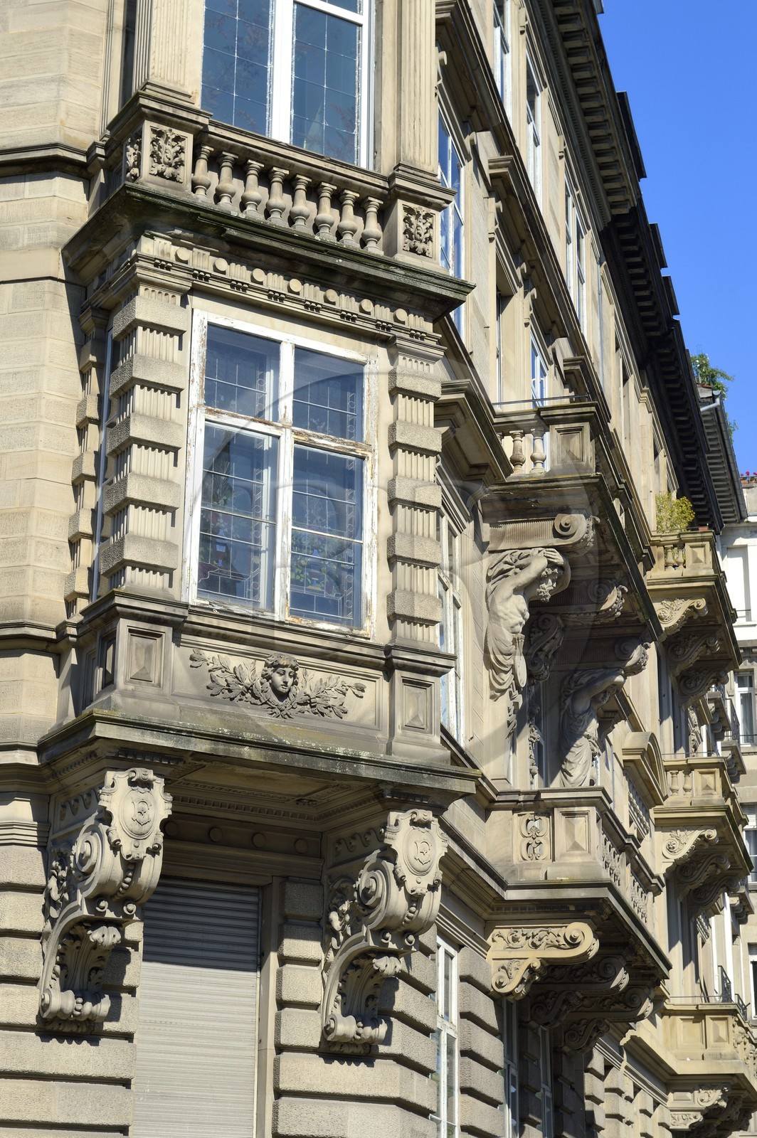 France, Bas-Rhin (67), Strasbourg, quartier de la Neustadt datant de la periode allemande, immeuble de rapport au 10 avenue des Vosges (1887)