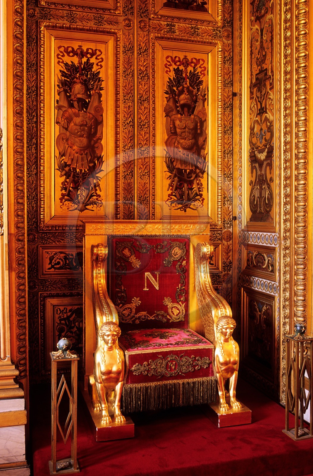 France, Paris (75), le Palais du Luxembourg, trône de Napoléon Ier dans le salon Victor Hugo