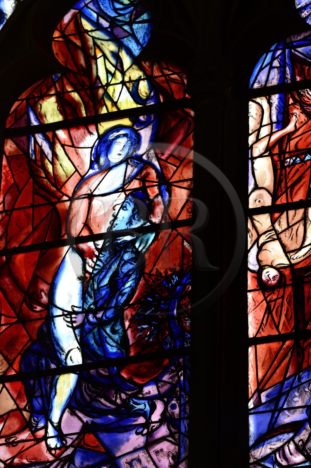 France, Moselle (57), Metz, la cathédrale Saint-Etienne, vitraux du déambulatoire nord avec pour sujets des épisodes de l’Ancien Testament par Marc Chagall (XXe siècle) réalisés par l’atelier Simon-Marq à Reims (droits réservés)