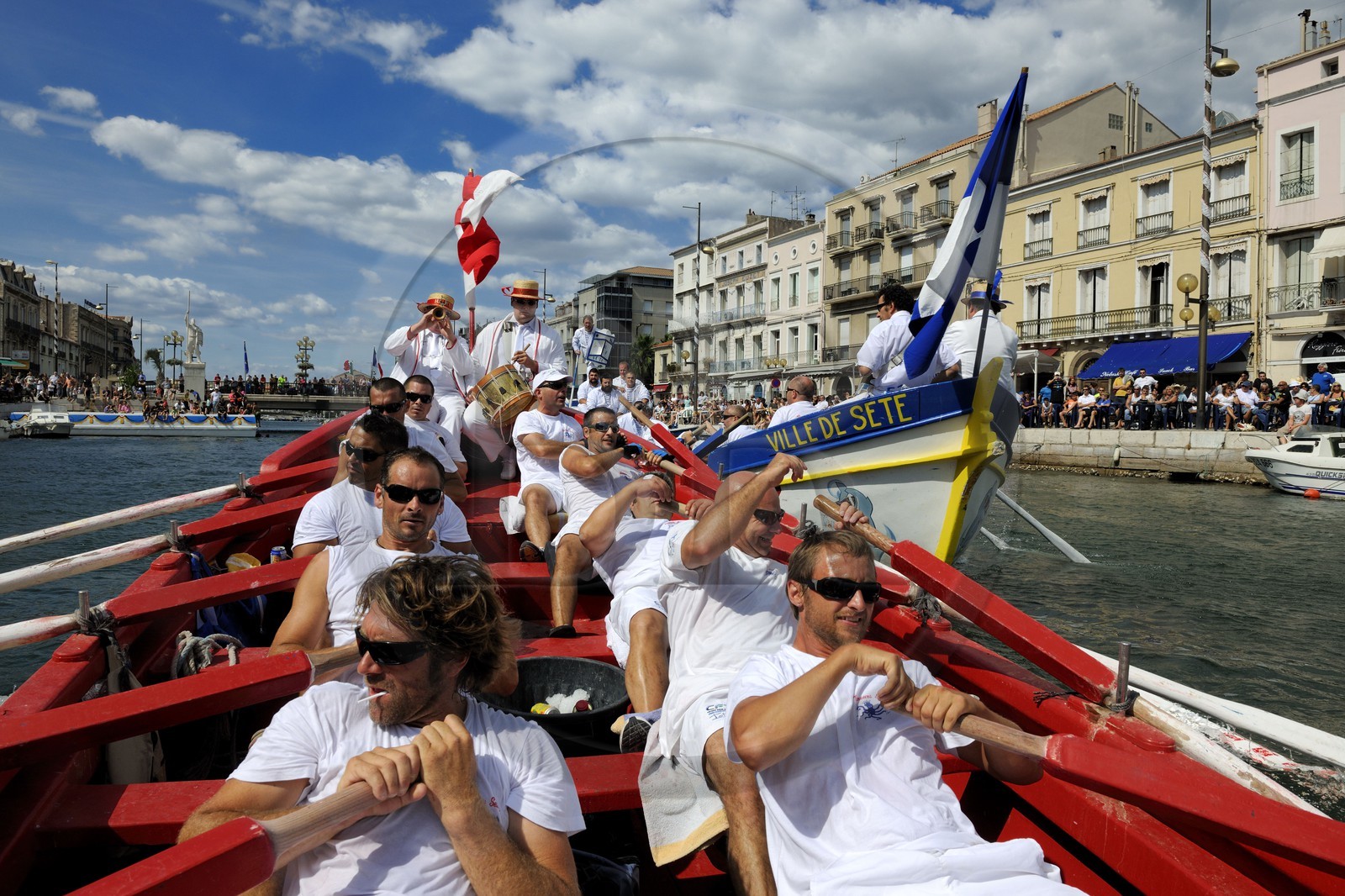 France, Hérault (34), Sète, canal Royal, fête de la Saint Louis, joutes sètoises, les rameurs
