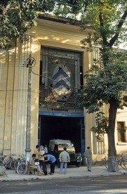 Vietnam, Hanoi, ancien garage Citro