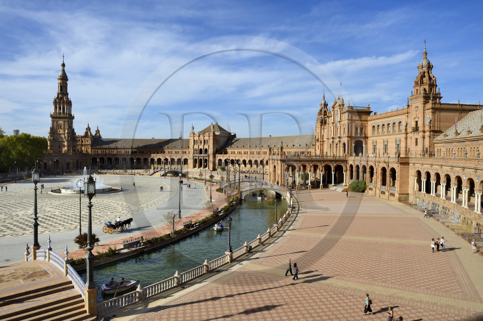 Espagne, Andalousie, Séville, Parque de Maria Luisa, Plaza de Espana (Place d' Espagne) construite pour l'Exposition ibéro-américaine de 1929