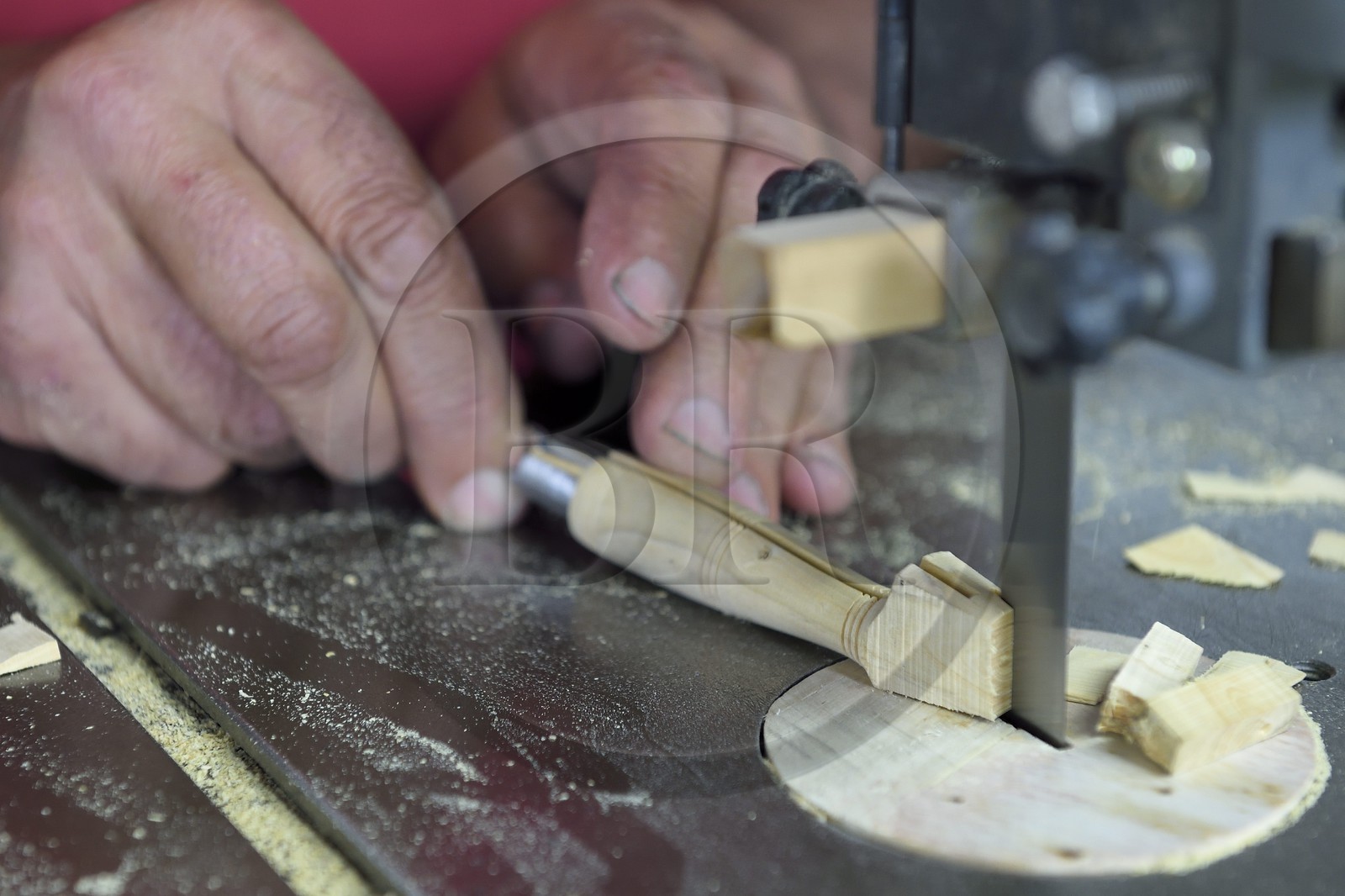 France, Dordogne, Périgord Vert, Nontron, manufacturing knives in the Coutellerie Nontronaise Factory, roughing the handle