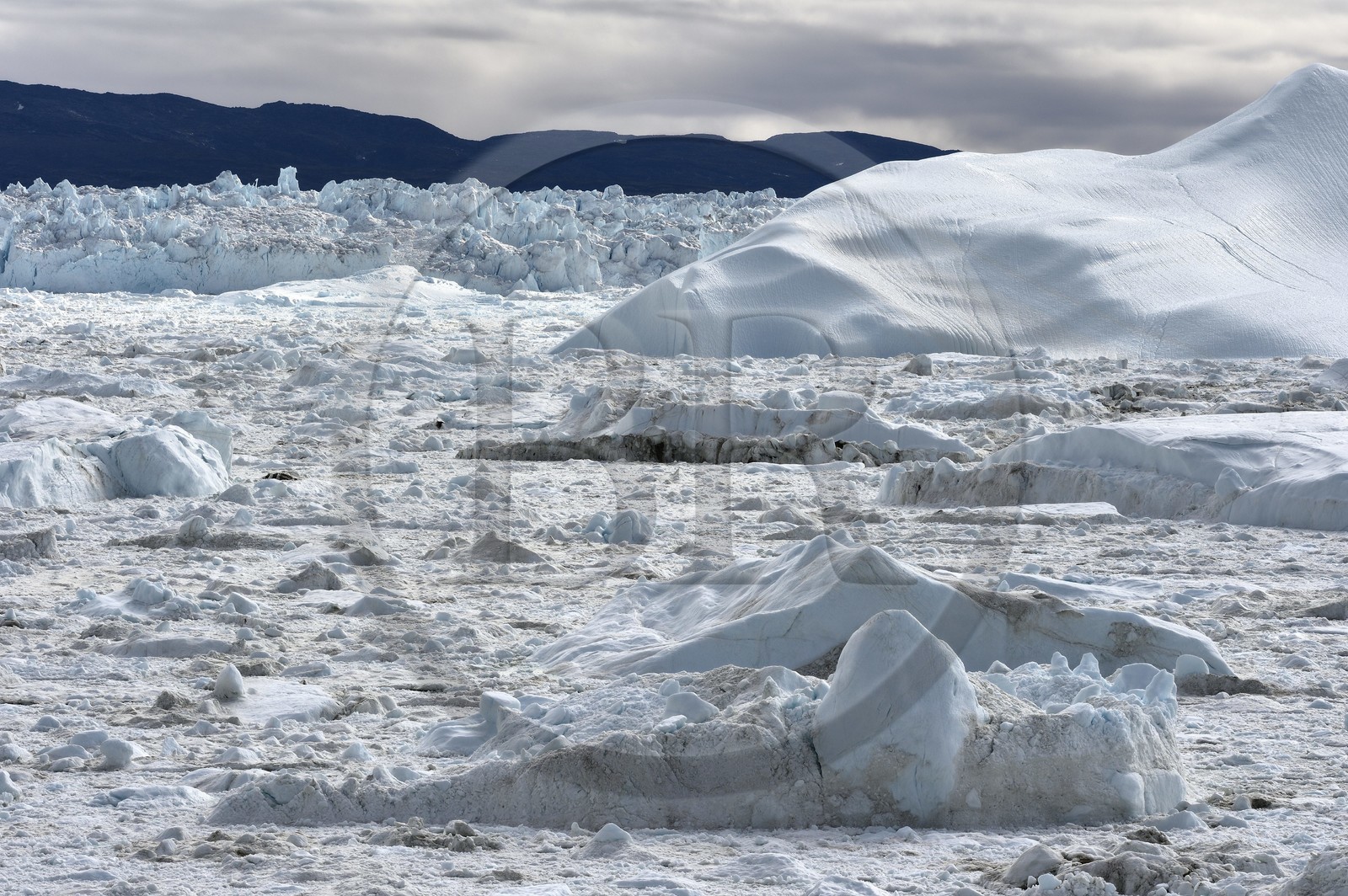 Greenland, west coast, Disko Bay, Ilulissat, icefjord listed as World heritage by UNESCO that is the mouth of the Sermeq Kujalleq Glacier (Jakobshavn Glacier)