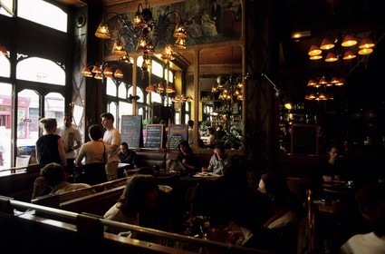 France, Paris (75), le branché Café Charbon, rue Oberkampf