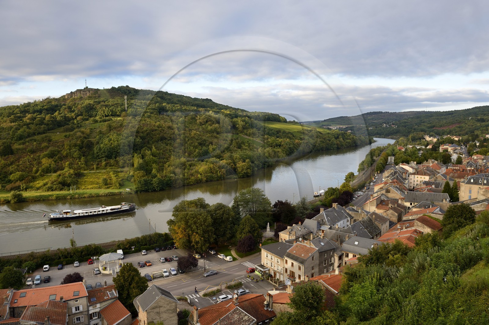 France, Moselle (57), vallée de la Moselle, Sierck-les-Bains en bordure de la Moselle