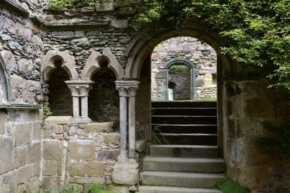 France, Côtes-d'Armor (22), étape sur le chemin de Saint-Jacques de Compostelle, Paimpol, abbaye de Beauport du XIIIe siècle, le cloitre