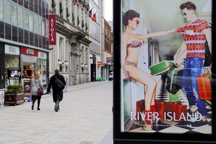 Royaume-Uni, Irlande du Nord, Belfast, Arthur street rue pietonne et commercante du centre ville