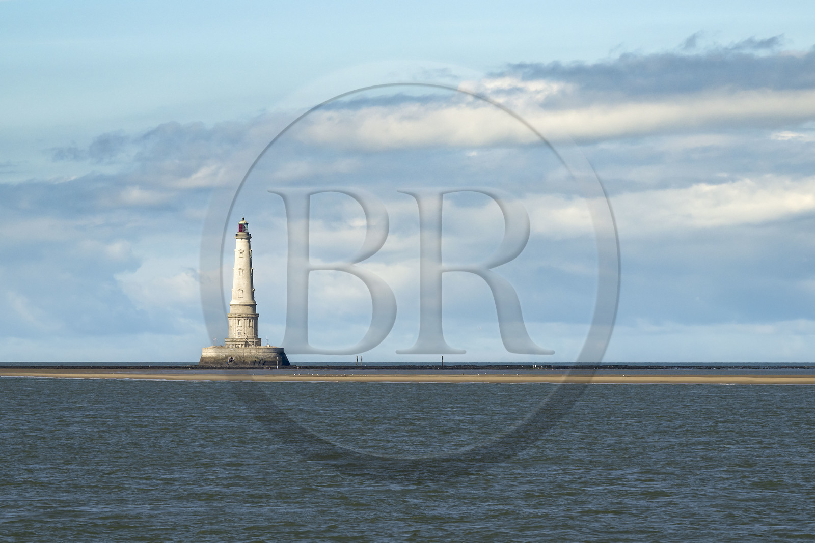 France, Gironde, Verdon sur Mer, rocky plateau of Cordouan at low tide, lighthouse of Cordouan, listed as World Heritage by UNESCO