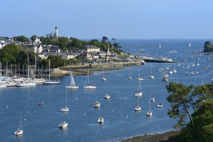 France, Finistère (29), Bénodet et mouillage sur l'estuaire de l'Odet