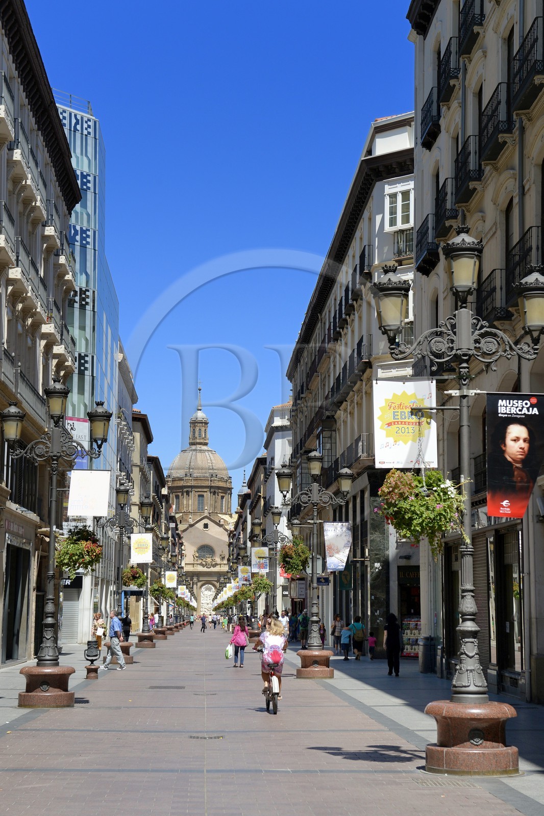 Espagne, Aragon, Saragosse, la rue piétonne Calle Alfonso I