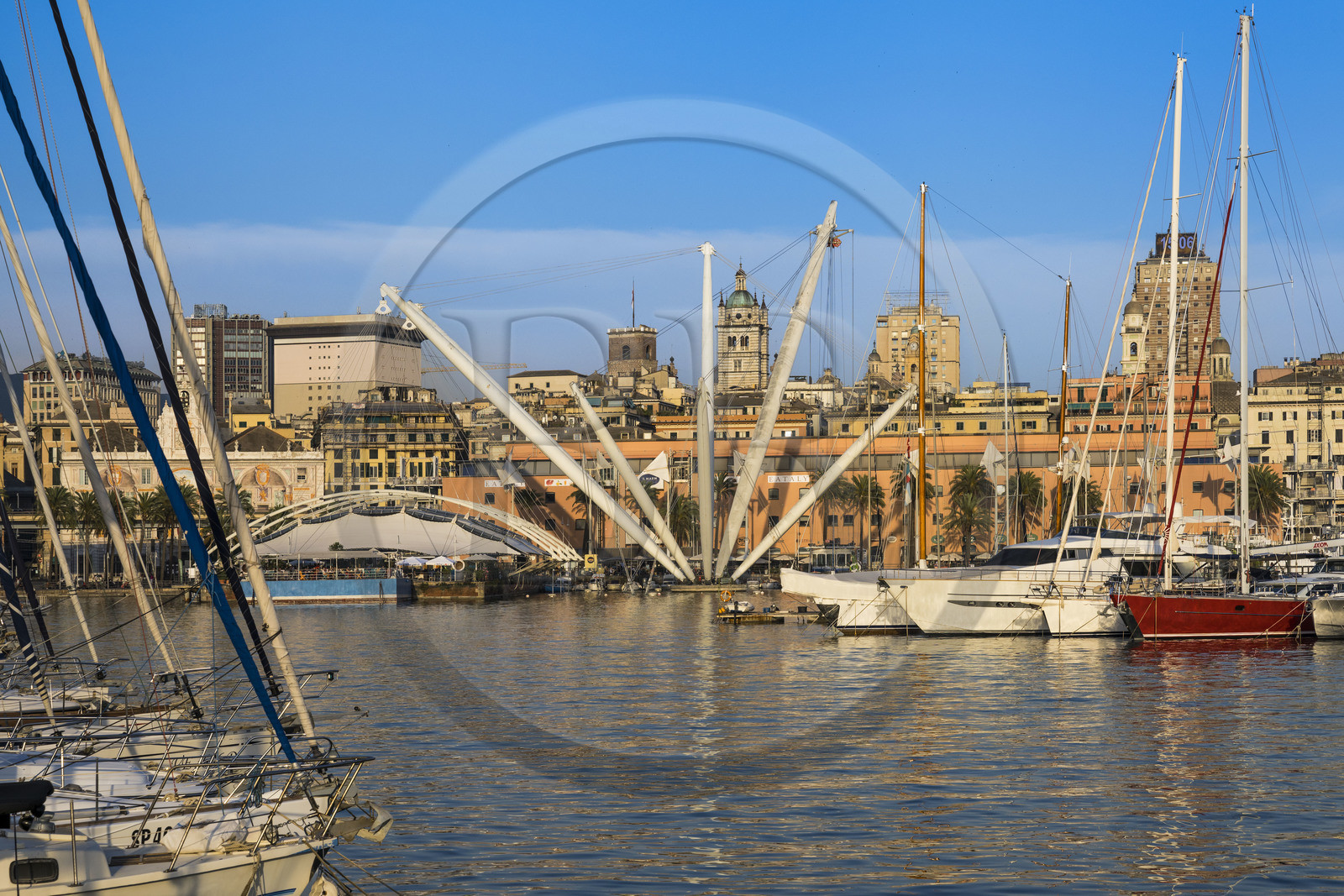 Italy, Liguria, Genoa, the Porto Antico (Old Port) and the Bigo panoramic lift designed by Renzo Piano