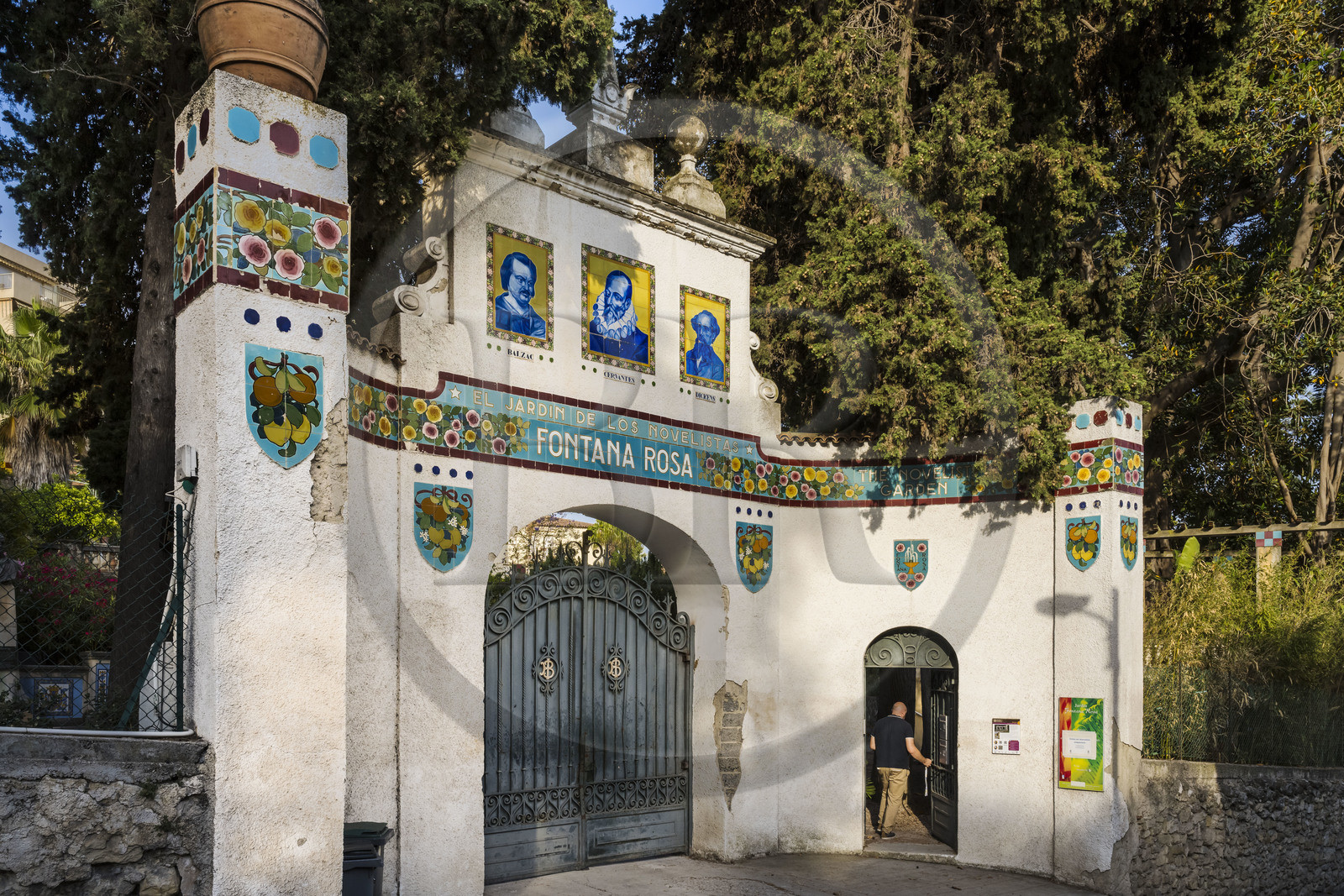 France, Alpes-Maritimes (06), Menton, Jardin Fontana Rosa, entrée de la propriété créé à partir de 1922 par l'écrivain et scénariste d'origine espagnole Vicente Blasco Ibáñez (1869-1928)