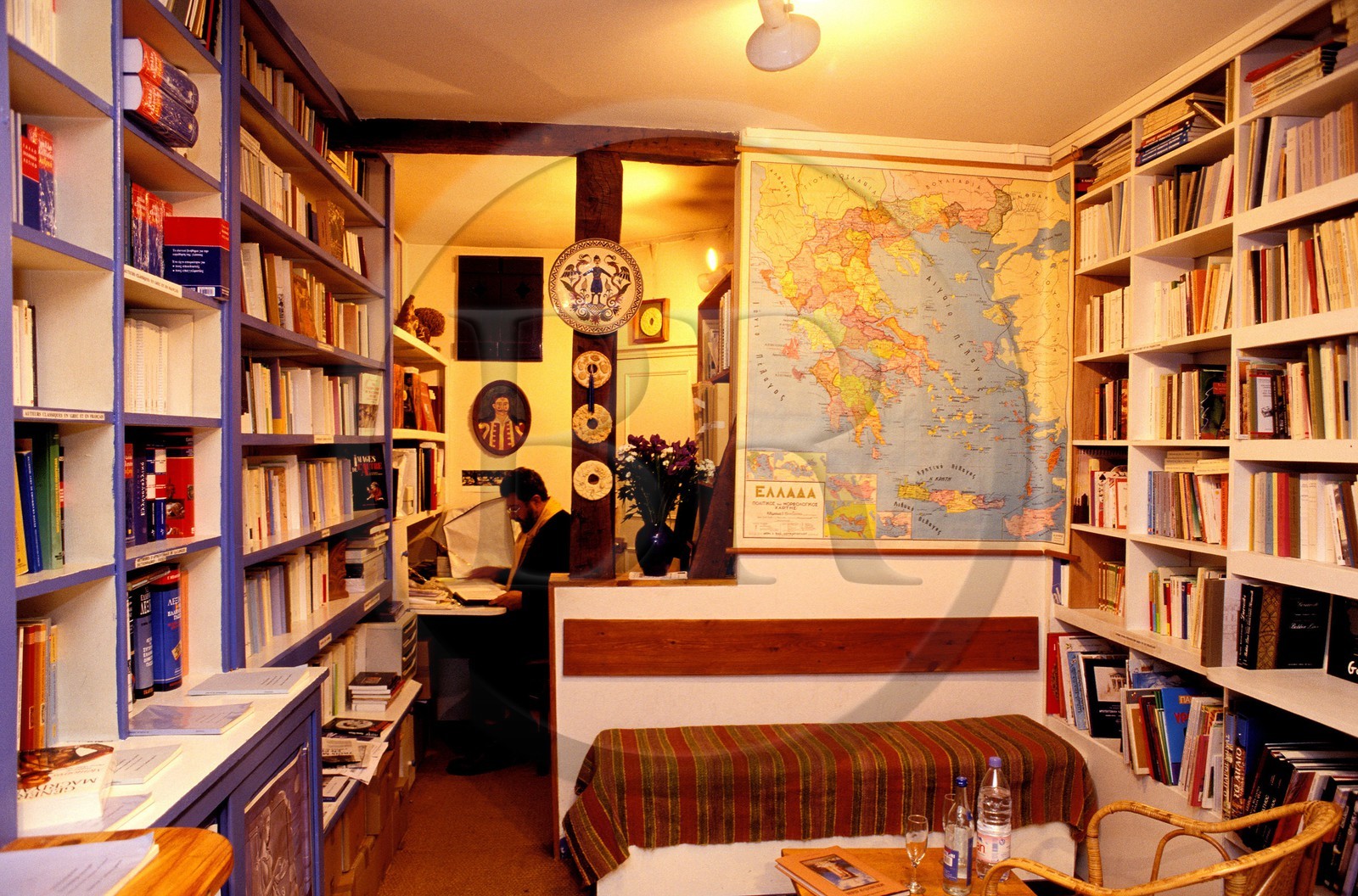 France, Paris (75), rue Vandamme 14ème arr. librairie grecque Desmos