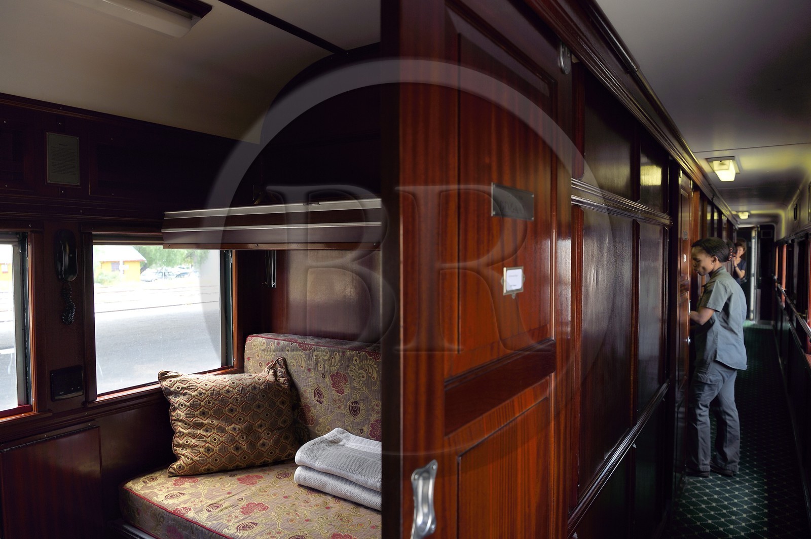 Namibie, région de Khomas, Windhoek, le train Shongololo express, dans la cabine du wagon-lits