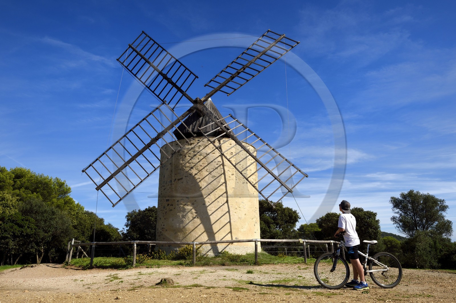 France, Var (83), Iles d'Hyères, parc national de Port Cros, Ile de Porquerolles, le moulin du XVIIIème siècle et restauré en 2007