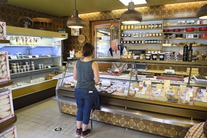 Suisse, Canton de Vaud, Aigle, fromagerie la Laiterie du Collège