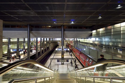 Germany, Berlin, Potsdamer Platz, access to the metro station U Bahn and train station