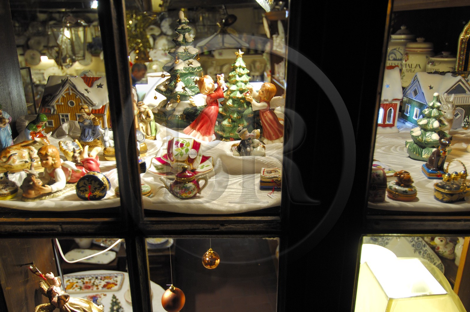 France, Bas Rhin (67), Strasbourg, decoration de Noel dans le quartier de la Petite France