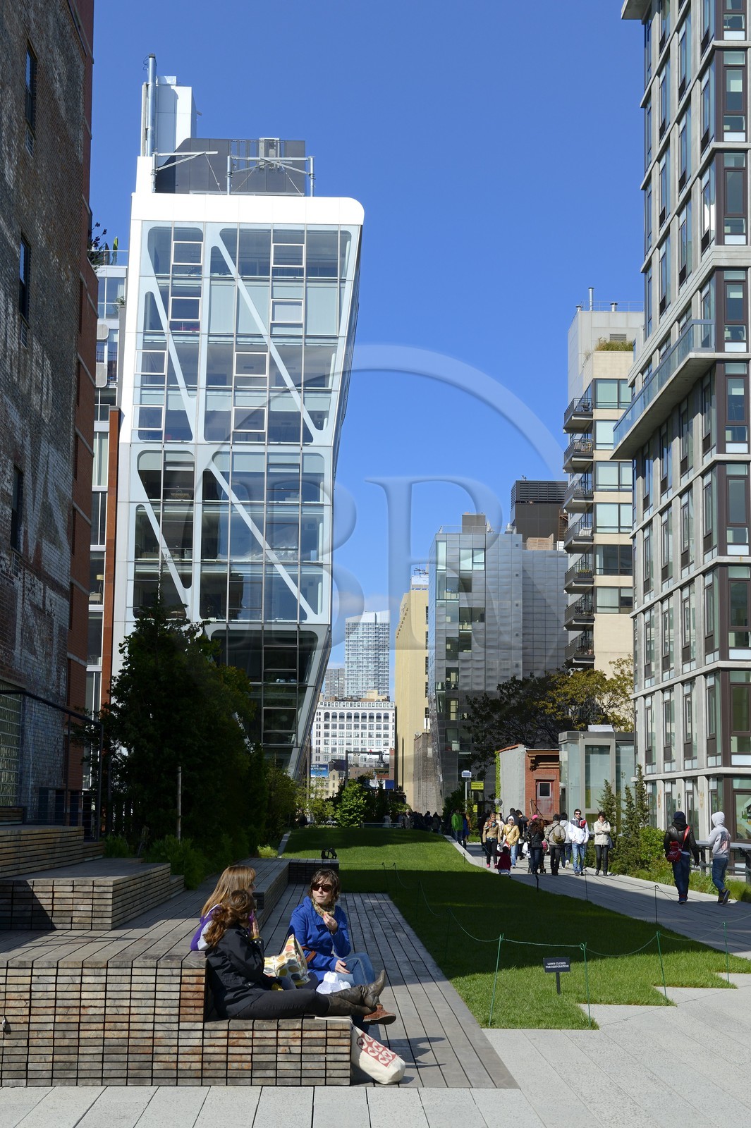 Etats-Unis, New York, Manhattan, Meatpacking district (Gansevoort Market), le High Line Park est une ancienne voie-ferrée aérienne partiellement réhabilitée en parc urbain suspendu