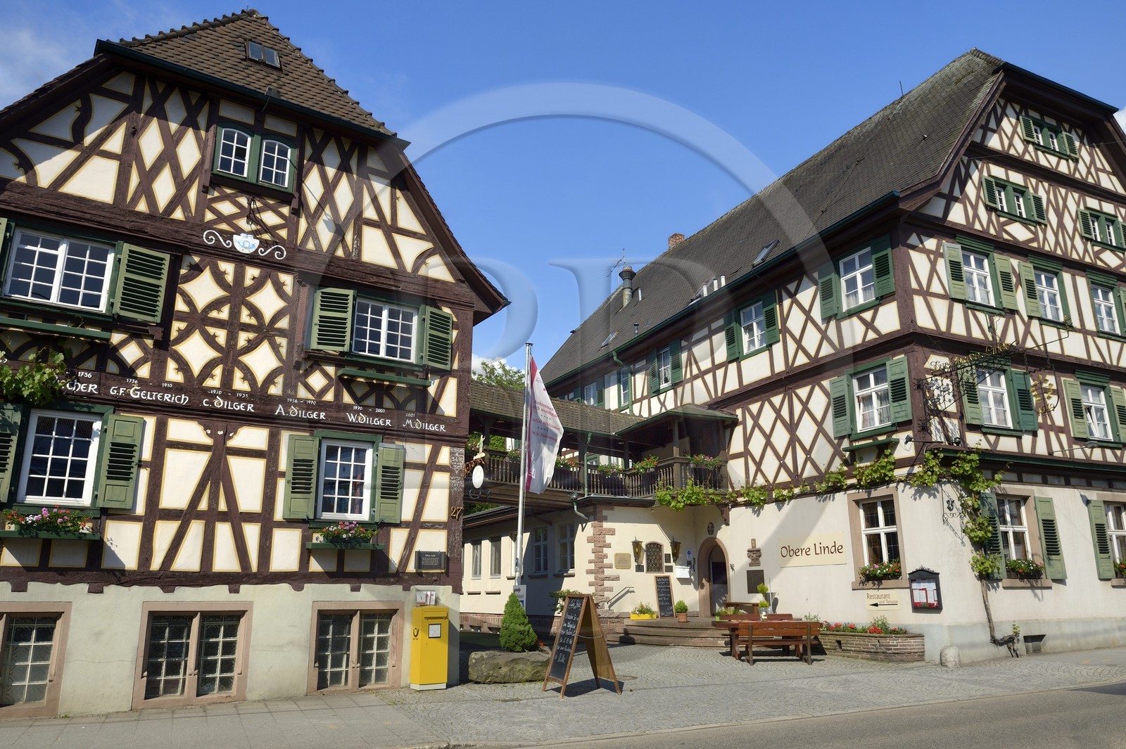 Allemagne, Bade-Wurtemberg, Oberkirch, restaurant sur la rue principale