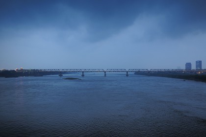 Vietnam, Hanoi, the Chuong Duong bridge over the Red River