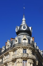 France, Hérault (34), Montpellier, centre historique, l'Ecusson, place de la Comédie, immeuble appellé Le Scaphandrier