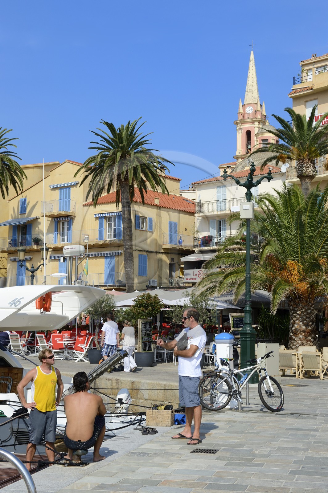 France, Haute-Corse (2B), Calvi, le vieux port, le quai Landry