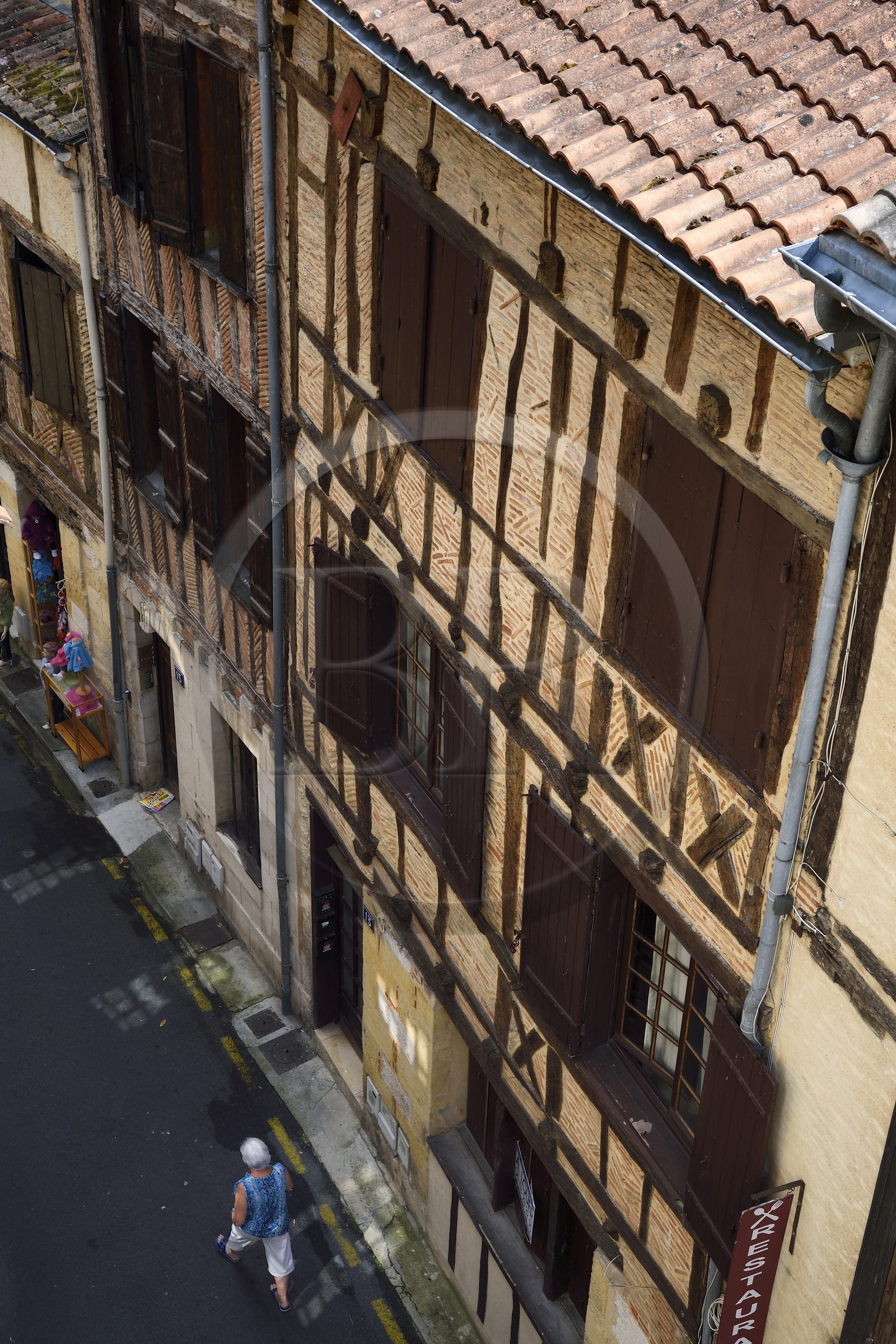 France, Dordogne, purple Perigord, Bergerac, timbered houses rue de l'ancien pont in the old town