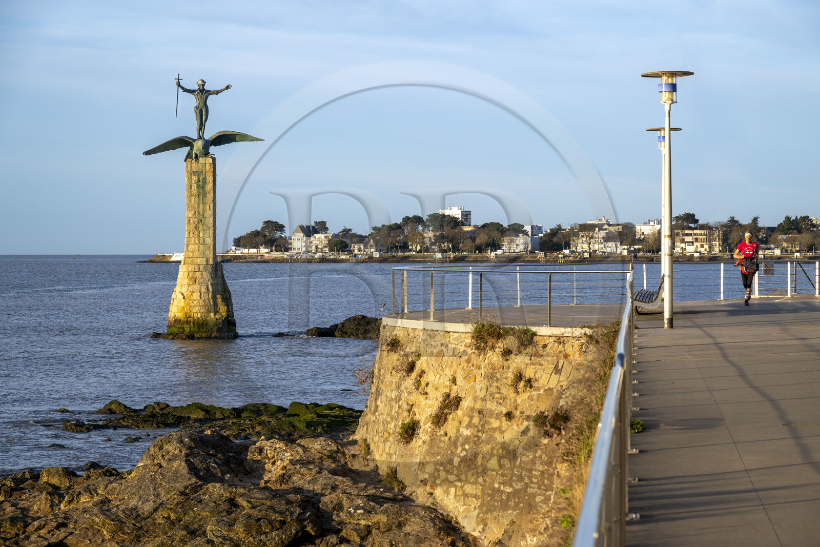 France, Loire-Atlantique (44), Estuaire de la Loire, Saint-Nazaire, la Grande plage, Monument Americain appelé Sammy édifié en mémoire du débarquement américain du 26 juin 1917 à Saint-Nazaire sur le front de mer