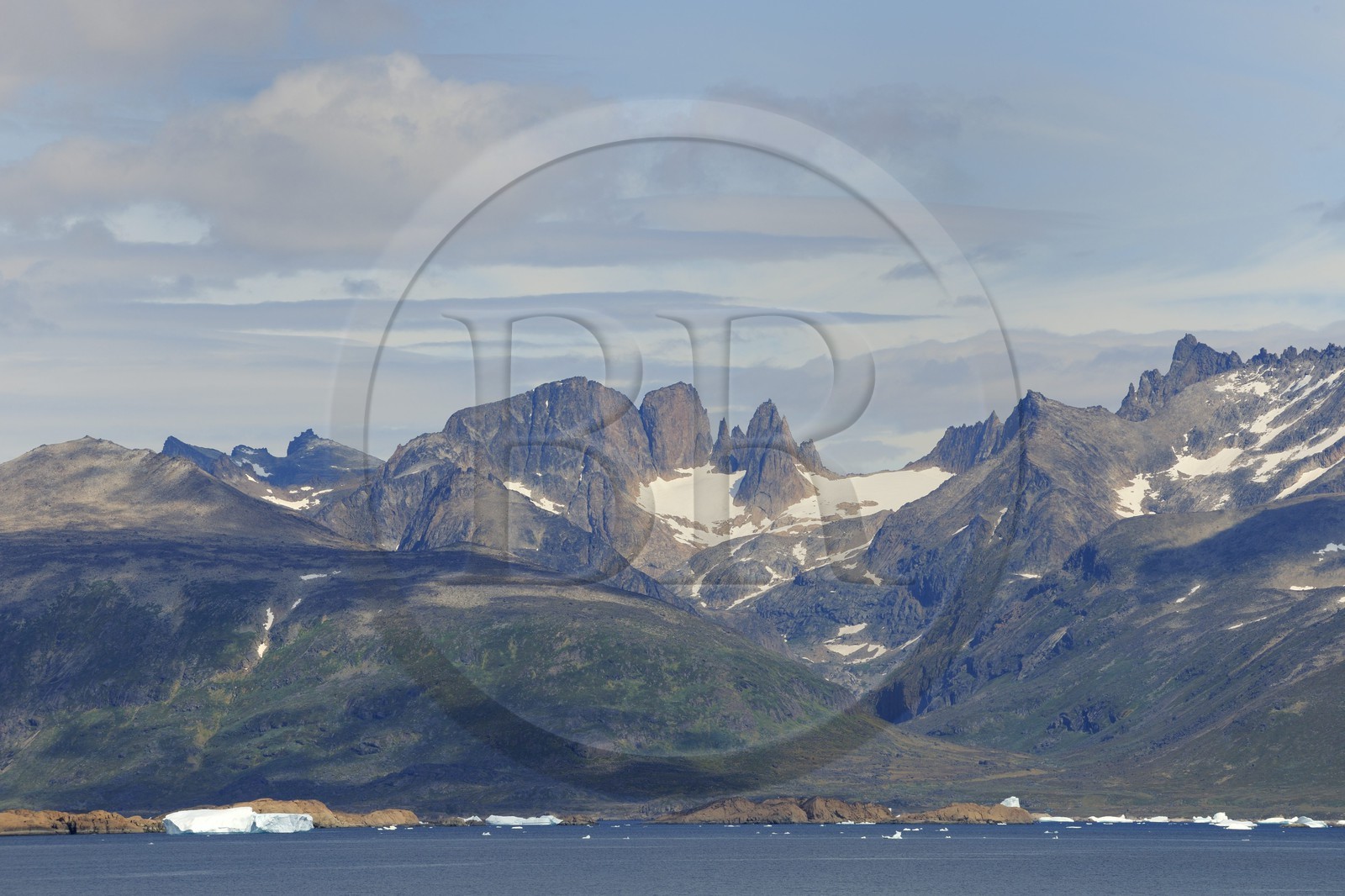 Groenland, la côte de la région méridionale vers Nanortalik