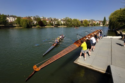 France, Val-de-Marne (94), les bords de Marne, Joinville-le-Pont, club d'aviron US Metro