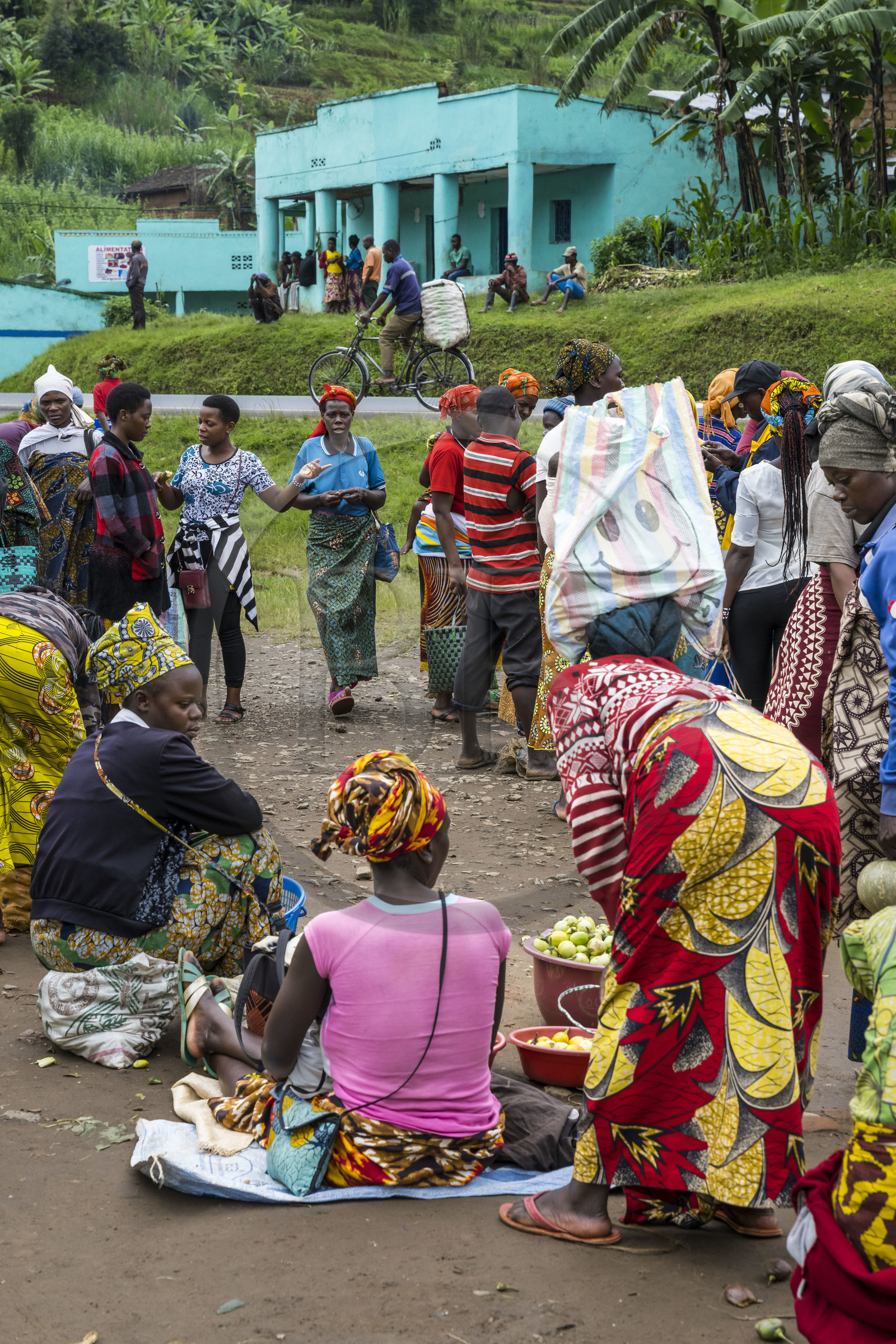 Rwanda, Province du Nord, District de Musanze (Ruhengeri), jour de marché à Muryabazira sur la Route Nationale 4 entre Kigali et Ruhengori