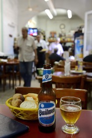 Argentine, Buenos Aires, quartier Palermo, restaurant populaire Club Eros, la bière argentine Quilmes