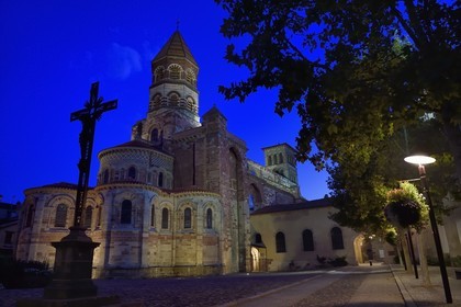 France, Haute Loire, Brioude, the Basilica of Saint-Julien de Brioude in Auvergne Romanesque style, the apse