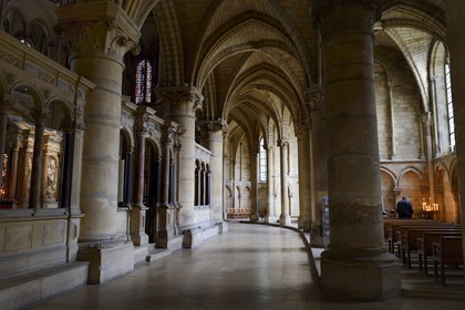 France, Marne (51), Reims, la basilique Saint-Rémi classée Patrimoine Mondial de l'UNESCO, construite aux alentours de l'An mil, le tombeau de saint Rémi dans le chœur