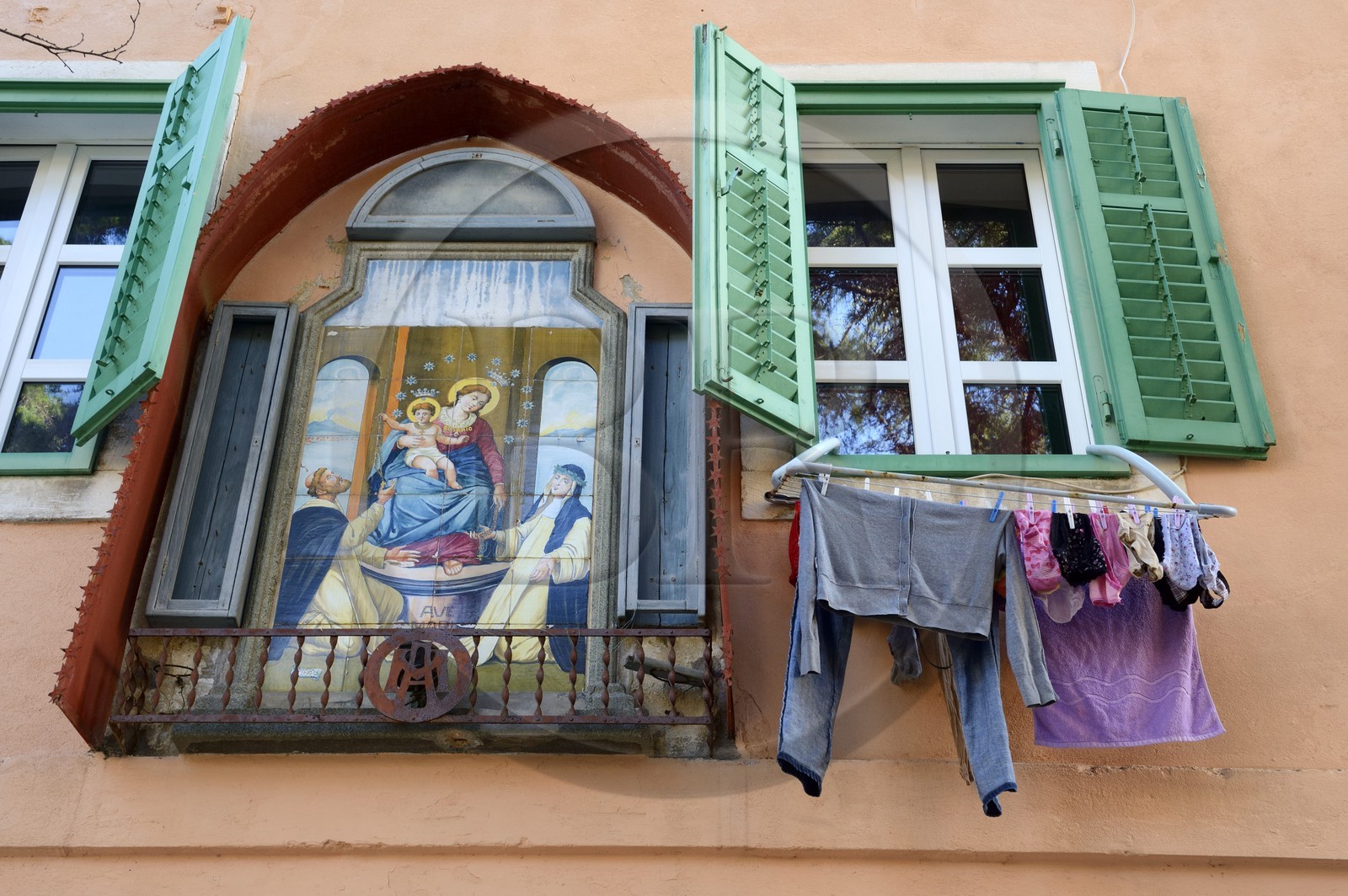 Croatie, Dalmatie, côte dalmate, Zadar, autel dédié à la Vierge Marie sur une façade de maison de la vieille ville
